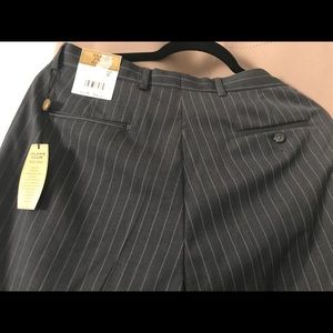 Very dressy Gold label pant